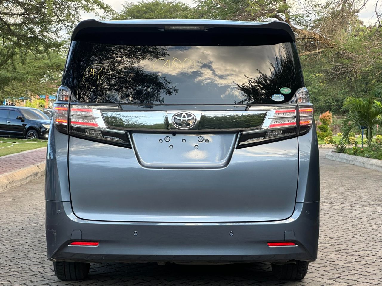VELLFIRE thumbnail 2